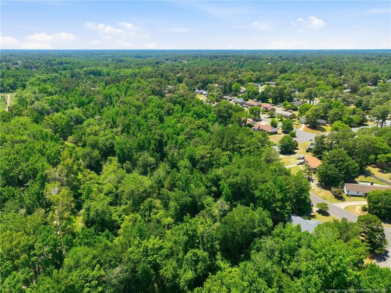 1417 Carnsmore Dr, Fayetteville, NC 28304