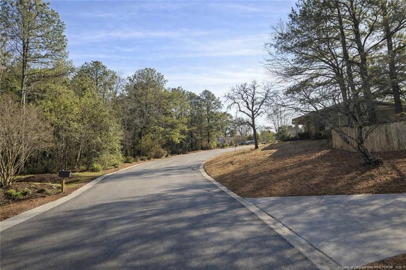 1417 Carnsmore Dr, Fayetteville, NC 28304