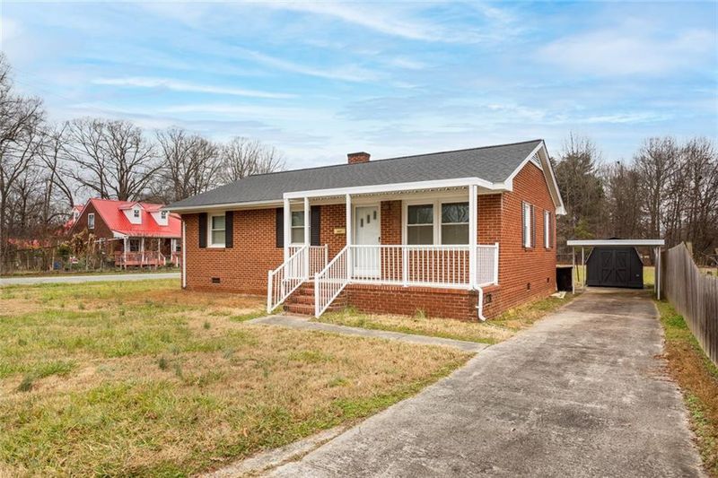 1417 Elm St, Burlington, NC 27217