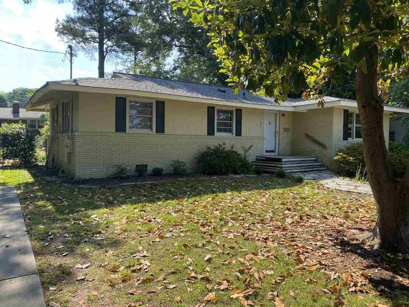 1418 Lyon St, Raleigh, NC 27608
