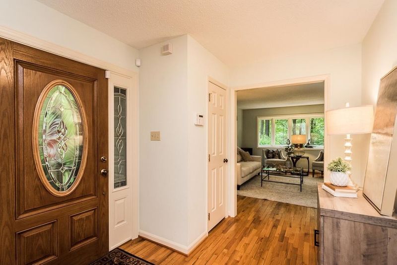 1419 Arboretum Dr, Chapel Hill, NC 27517