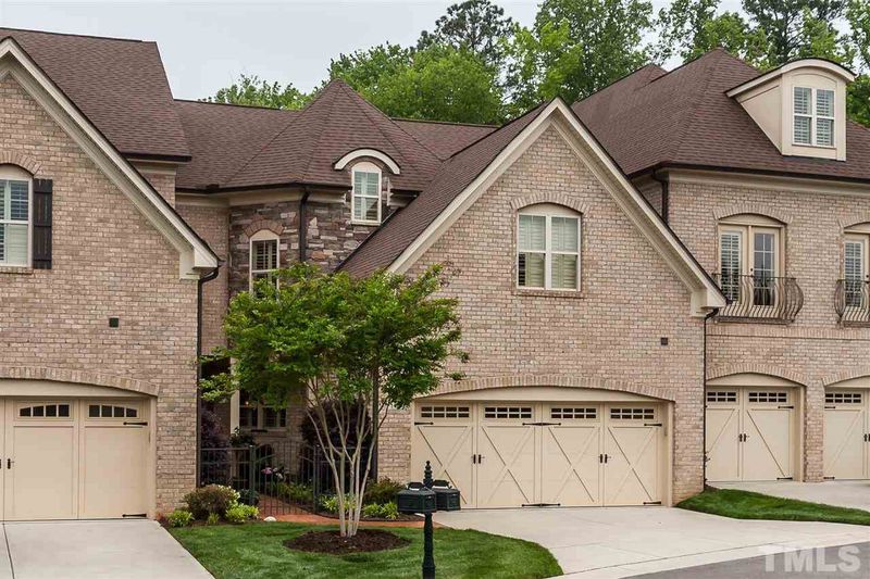 142 Arabella Ct, Cary, NC 27518