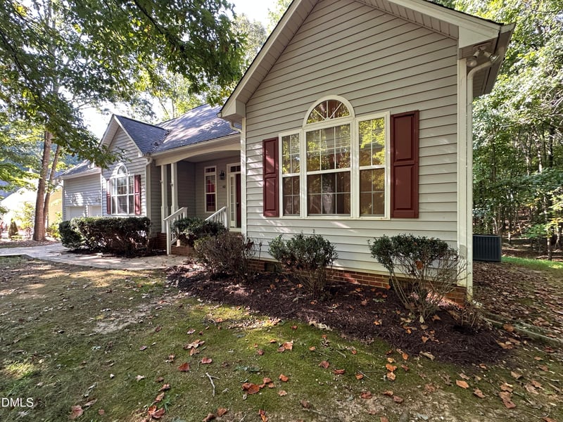142 Bradford Cir, Clayton, NC 27527