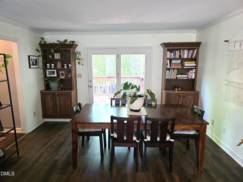 142 Edinborough Dr, Mebane, NC 27302