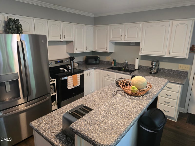 142 Edinborough Dr, Mebane, NC 27302