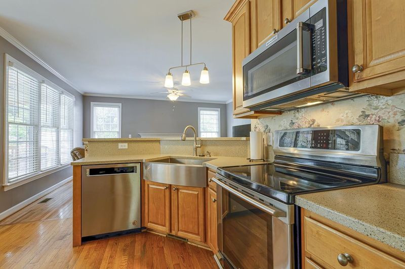 142 Green Meadow Ct, Pittsboro, NC 27312