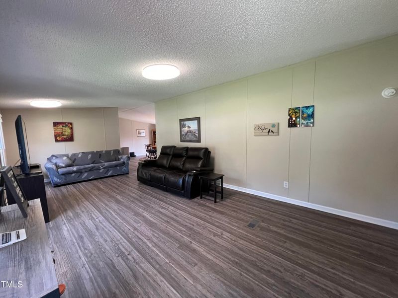 142 Hunters Landing Dr, Smithfield, NC 27577