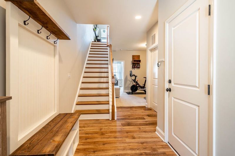 142 Manordale Dr, Chapel Hill, NC 27517