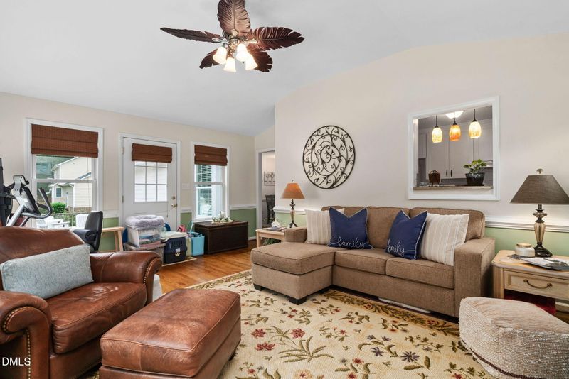 142 Palmer Dr, Clayton, NC 27527