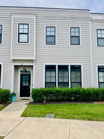 142 Philips Sq, Chapel Hill, NC 27516