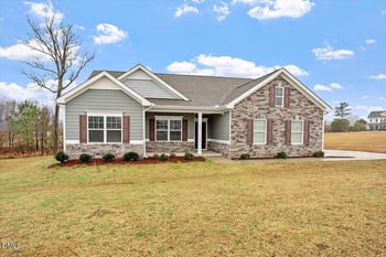 142 Planters Ln, Coats, NC 27521