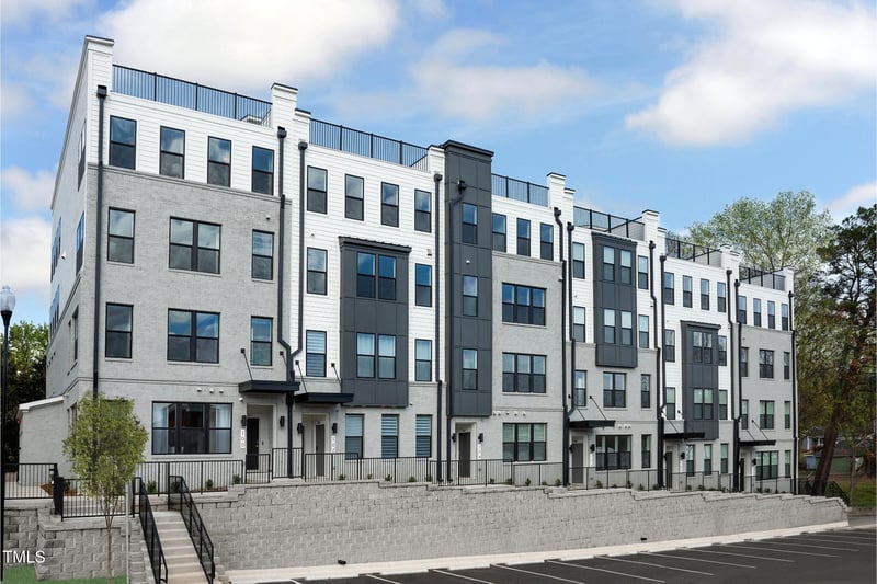 142 White St #200, Wake Forest, NC 27587