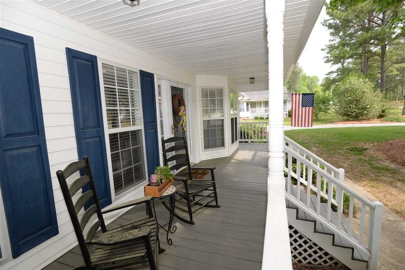 142 Wiltshire Dr, Clayton, NC 27527
