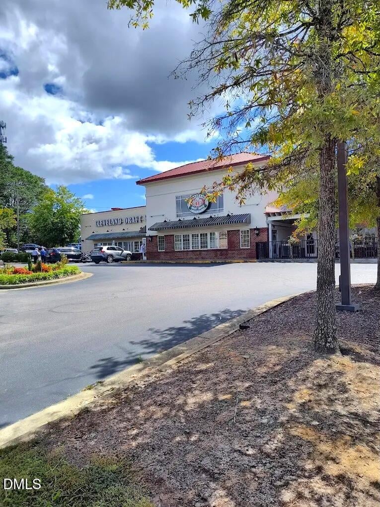1420 Broad St, Fuquay Varina, NC 27526