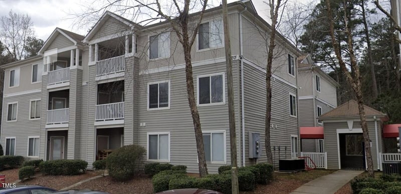 1420 Collegiate Cir #104, Raleigh, NC 27606