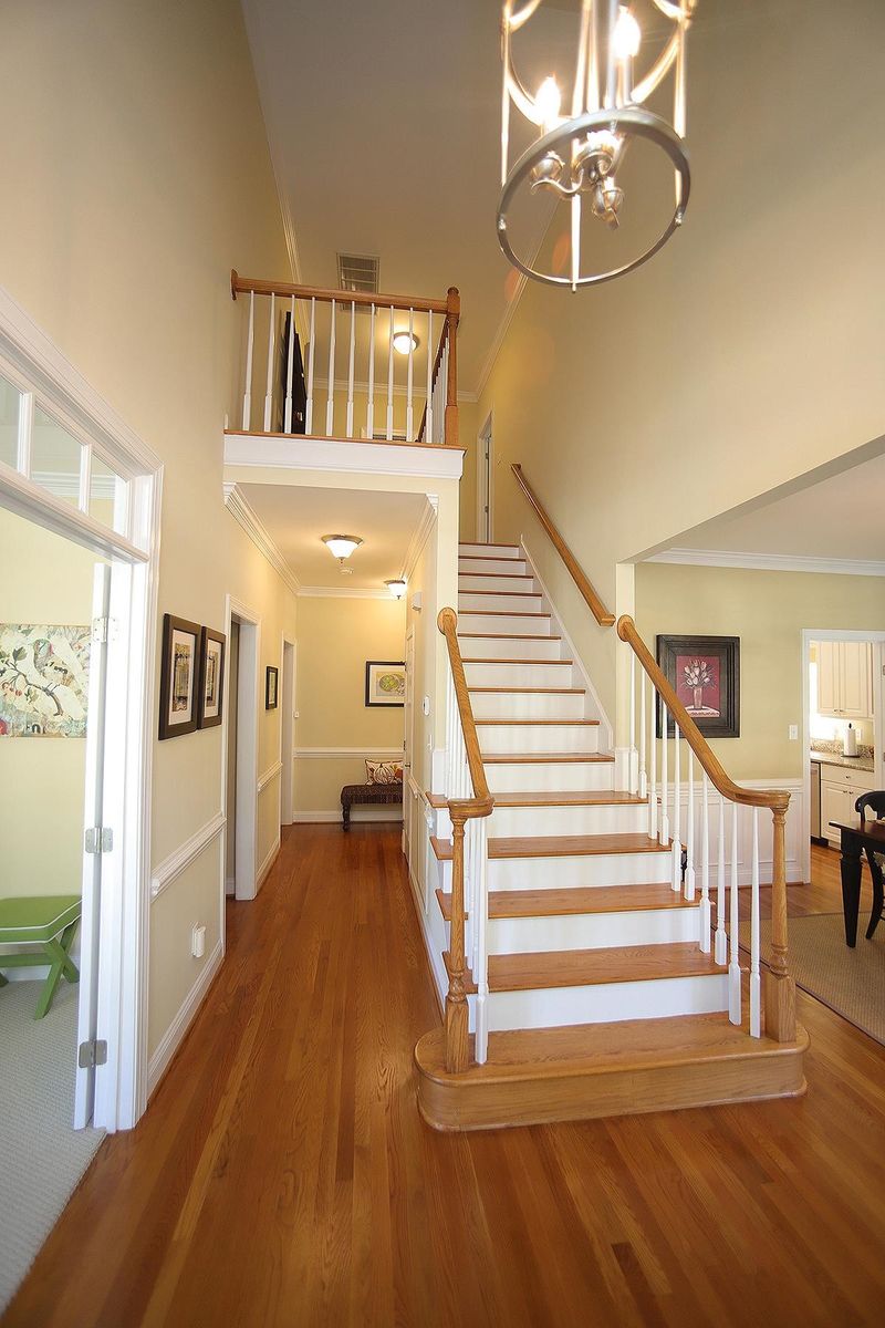 1420 Moosecreek Dr, Raleigh, NC 27614