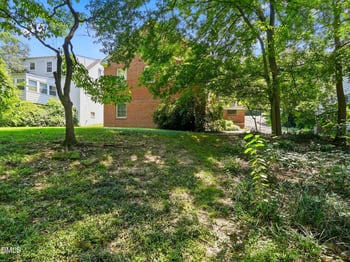 1420 Park Dr, Raleigh, NC 27605