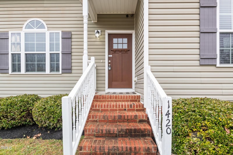 1420 Tawny View Ln, Raleigh, NC 27603