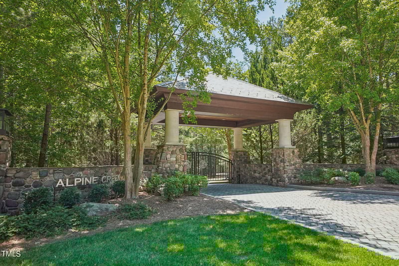 1421 Alpine Creek Dr, Raleigh, NC 27614