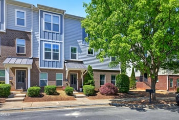 1421 Ardara Ln, Raleigh, NC 27607