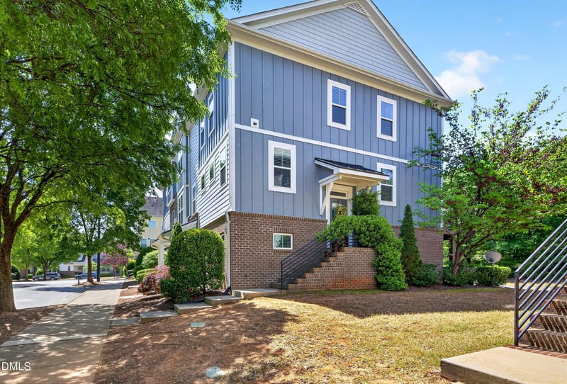 1421 Ardara Ln, Raleigh, NC 27607