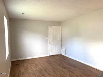 1421 Cherrycrest Dr, Durham, NC 27704