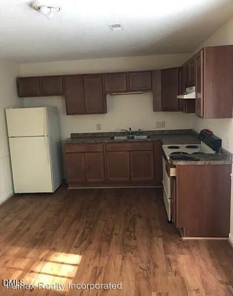 1421 Cherrycrest Dr, Durham, NC 27704