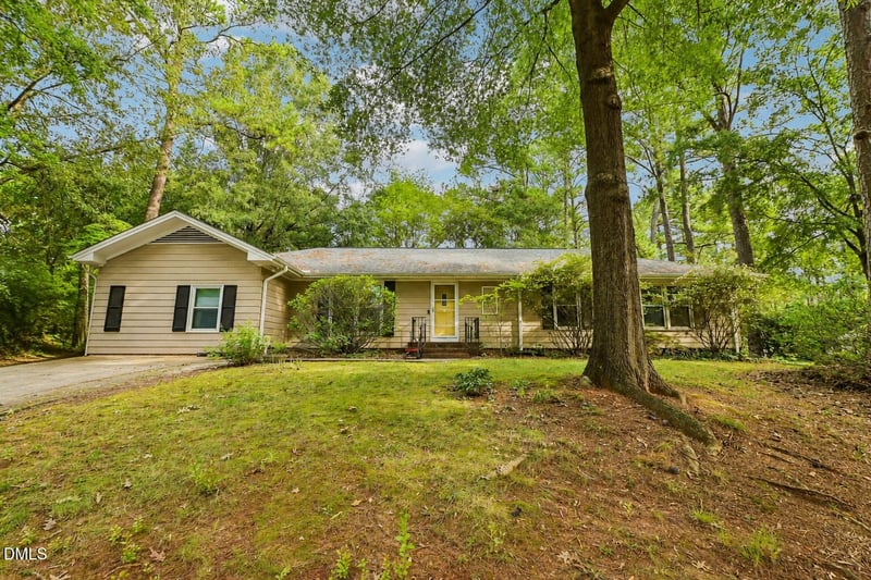 1421 Elberon Pl, Raleigh, NC 27609