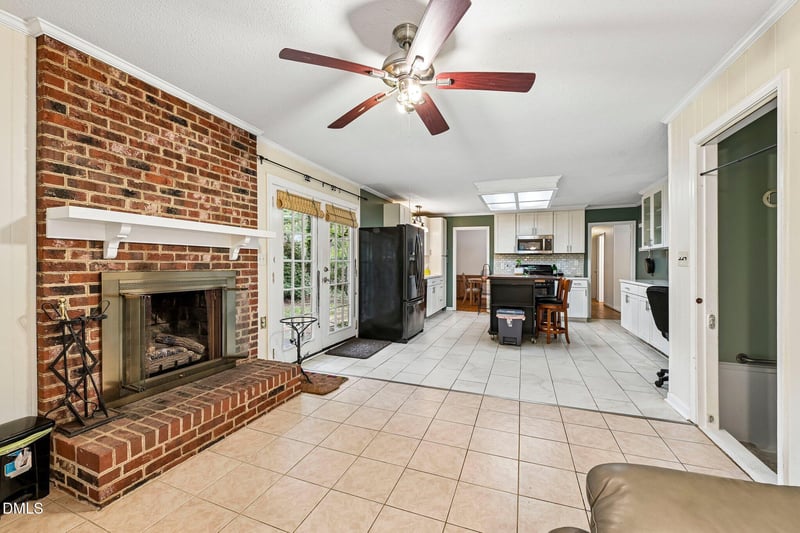 1421 Elberon Pl, Raleigh, NC 27609