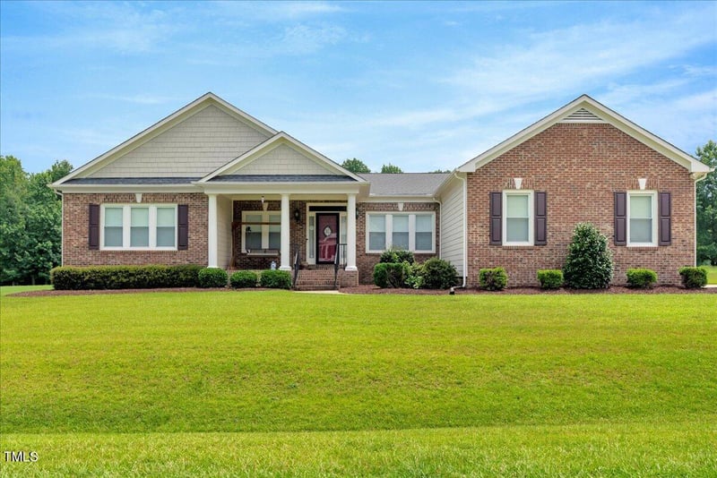 1421 Hopson Downs Ct, Holly Springs, NC 27540
