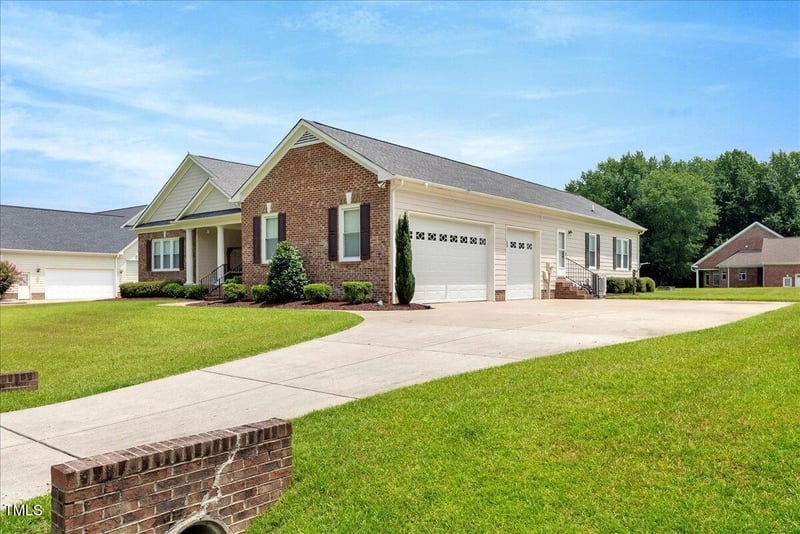 1421 Hopson Downs Ct, Holly Springs, NC 27540