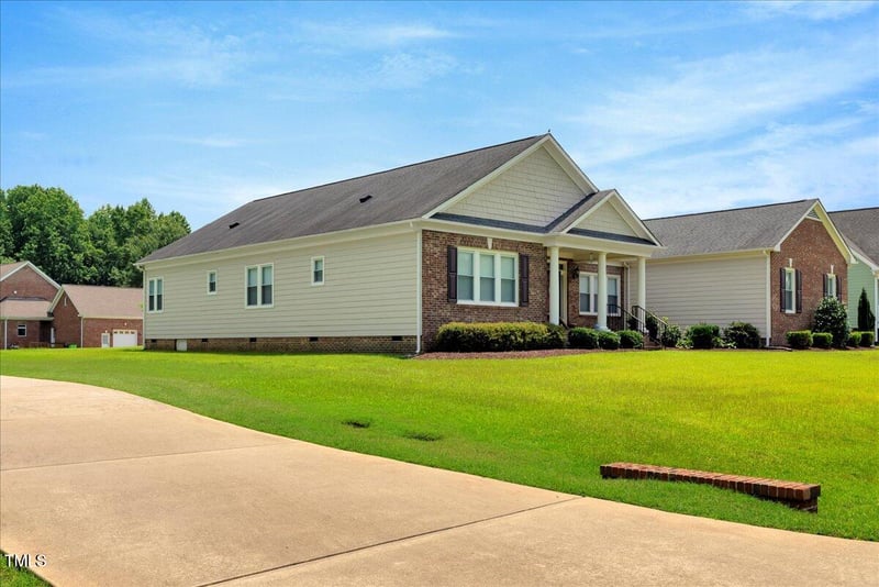 1421 Hopson Downs Ct, Holly Springs, NC 27540