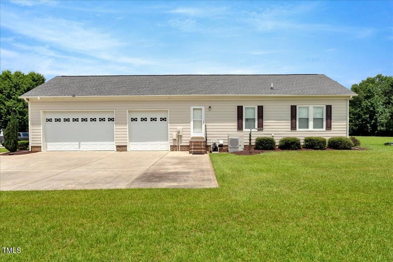 1421 Hopson Downs Ct, Holly Springs, NC 27540