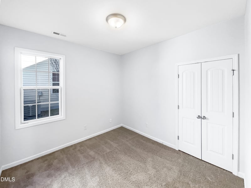 1421 Ikes Pond Ln, Raleigh, NC 27610