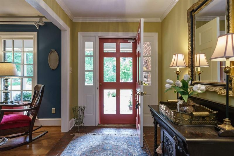 1421 Kershaw Dr, Raleigh, NC 27609