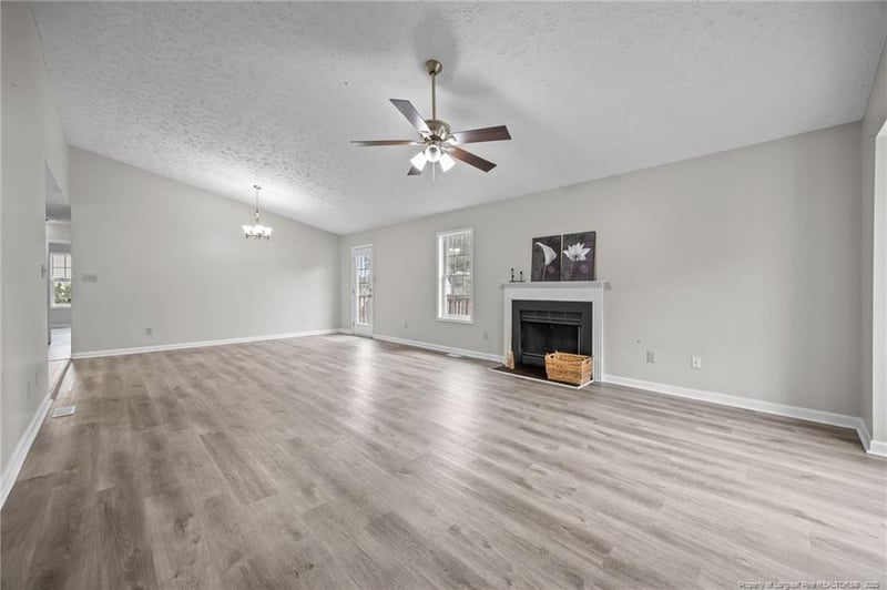 1421 Matilda Ct, Fayetteville, NC 28304