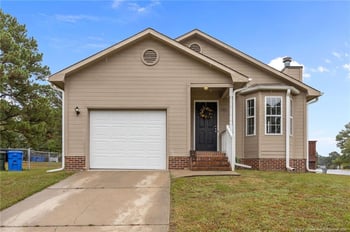 1421 Matilda Ct, Fayetteville, NC 28304