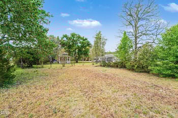 1421 Seabrook School Rd, Fayetteville, NC 28312