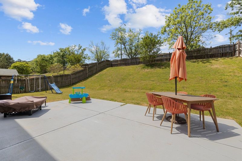 1421 Tuscan Dr, Fuquay Varina, NC 27526