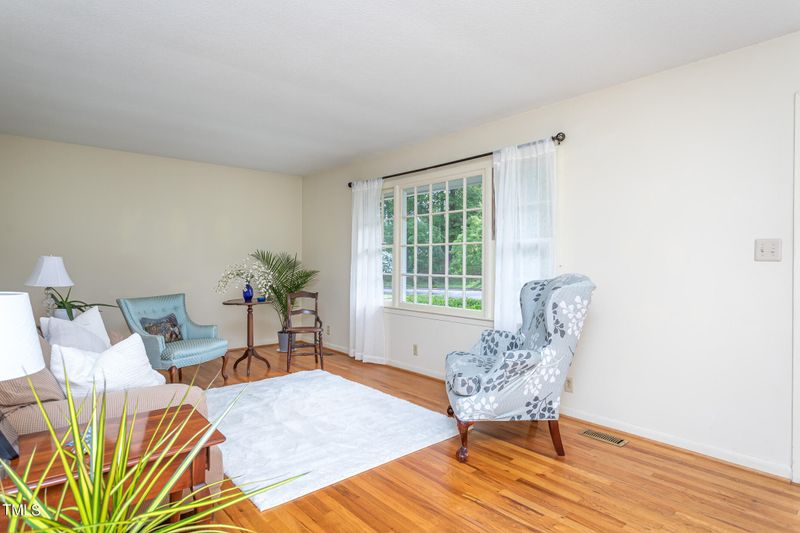 1421 Westchester Rd, Raleigh, NC 27610