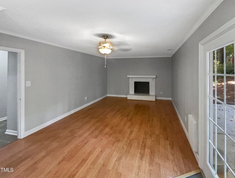 1422 Dunbar Ct, Cary, NC 27511