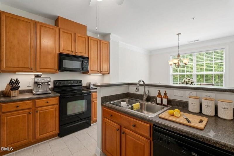 1423 Arborgate Cir, Chapel Hill, NC 27514