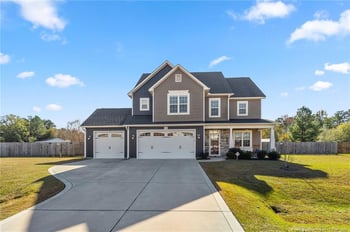 1423 Creekwood Rd, Hope Mills, NC 28348