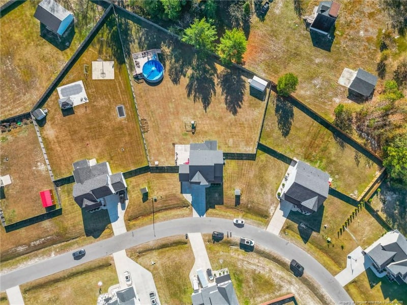 1423 Creekwood Rd, Hope Mills, NC 28348