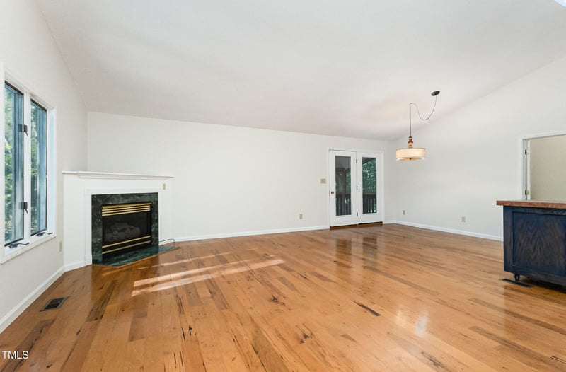1423 Davis Rd, Hillsborough, NC 27278