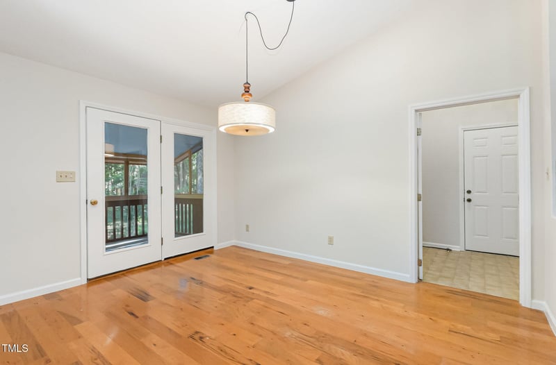 1423 Davis Rd, Hillsborough, NC 27278