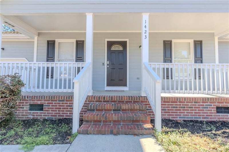 1423 Furnish Dr, Fayetteville, NC 28304