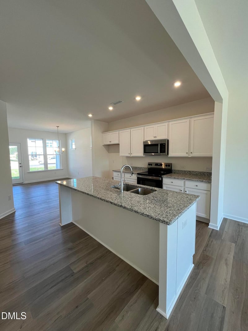1423 Goldsboro Ave, Sanford, NC 27330