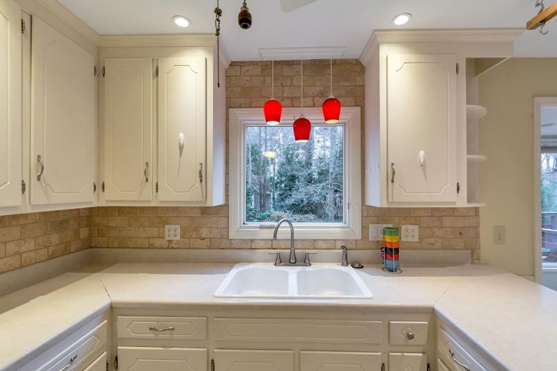 1423 Lake Pine Dr, Cary, NC 27511