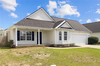1424 Avoncroft Dr, Fayetteville, NC 28306